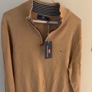 NWT vineyard vine pullover